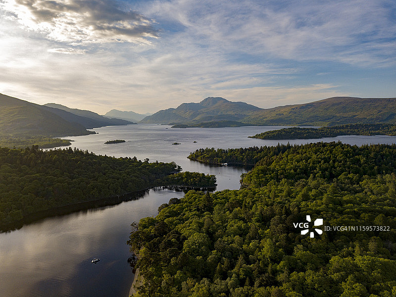 苏格兰洛蒙德湖的“峡 narrows 窄口”图片素材