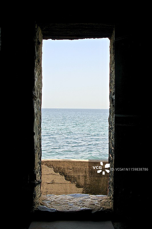 公路旅行半日游：戈雷岛上的不归之门图片素材