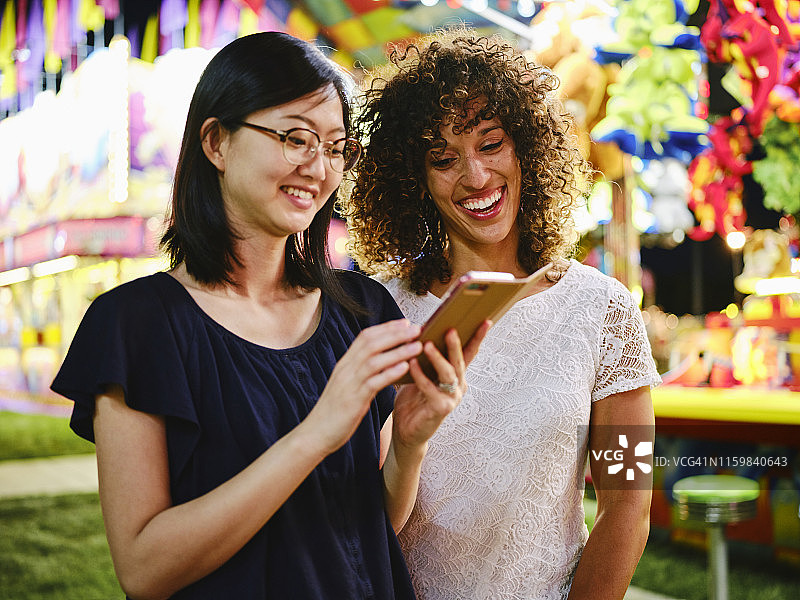 夏季趣味嘉年华游戏图片素材