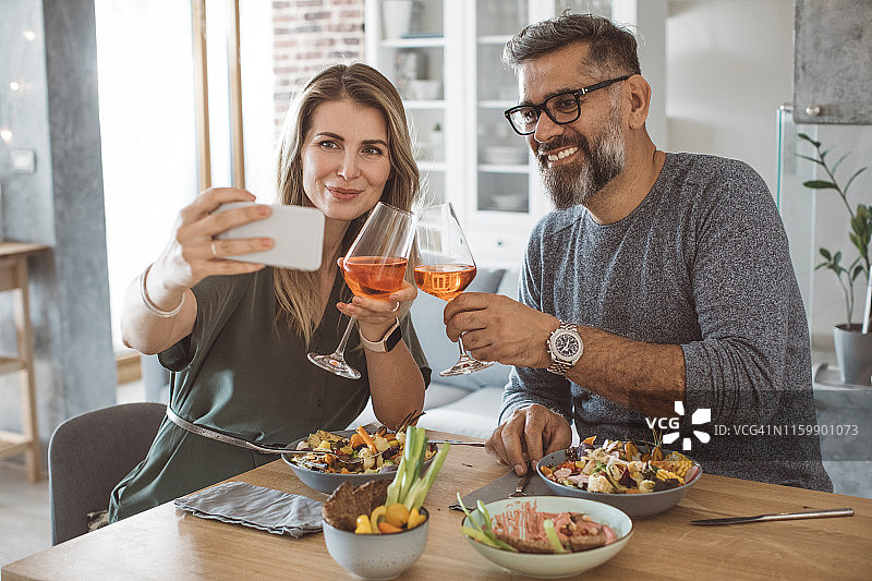 健康的家庭餐图片素材