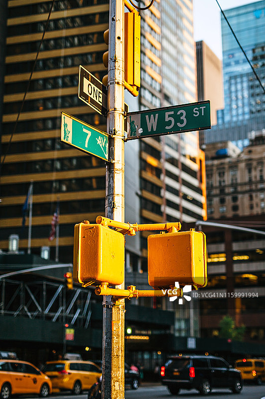 纽约曼哈顿的路标图片素材