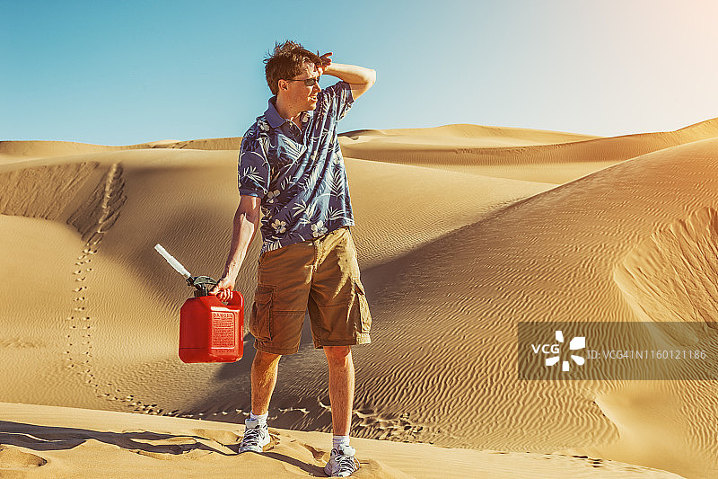 汽油耗尽，迷路了图片素材