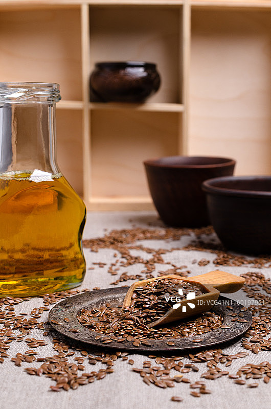 有机棕色亚麻籽图片素材