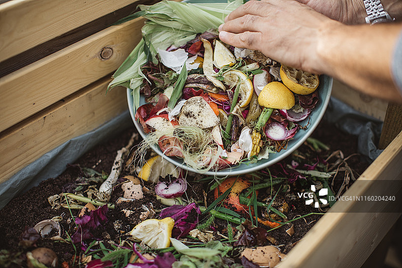 用剩余物制作堆肥图片素材