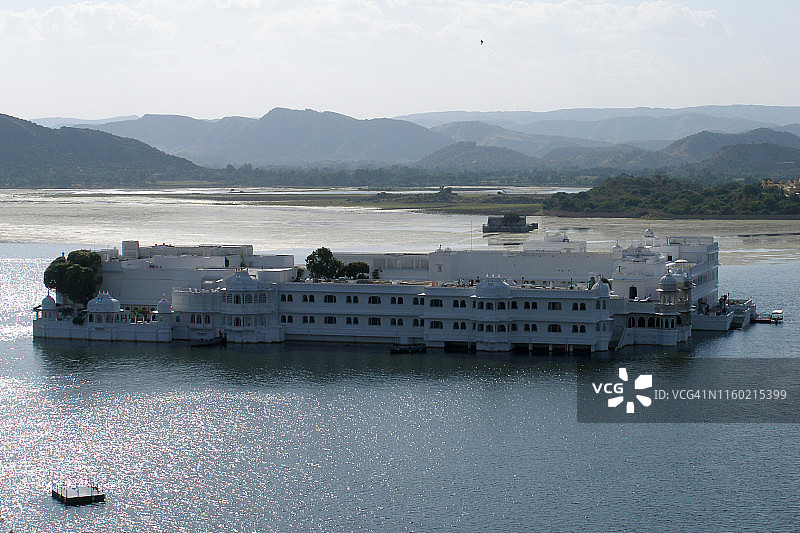 印度乌代浦匹秋拉湖上的湖宫图片素材