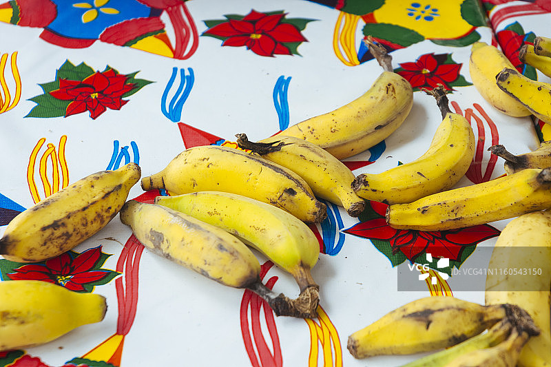 夏威夷路边摊售卖的有机小香蕉图片素材