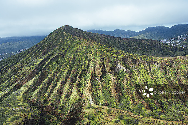 夏威夷瓦胡岛檀香山可可火山口航拍景观图片素材