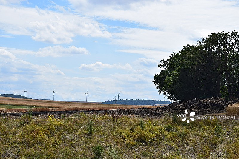 烧毁的粮田图片素材