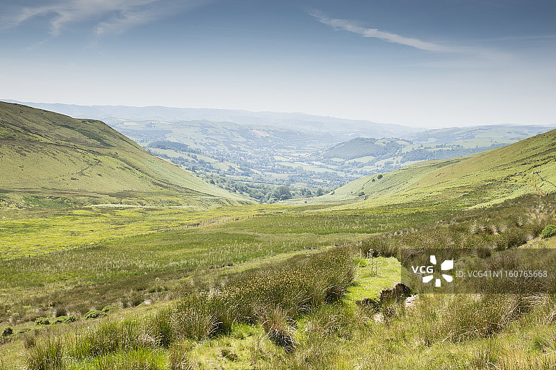 从埃斯盖尔杜山侧面看到的景色（威尔士，英国）图片素材