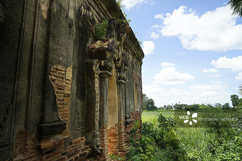伊瓦曼德勒附近亚达纳赫斯米宝塔建筑群遗址，缅甸图片素材