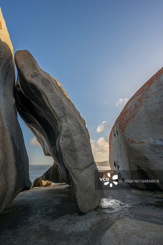 奇特的岩石日落图片素材
