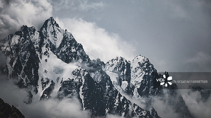 阿富汗兴都库什山脉的山峰图片素材