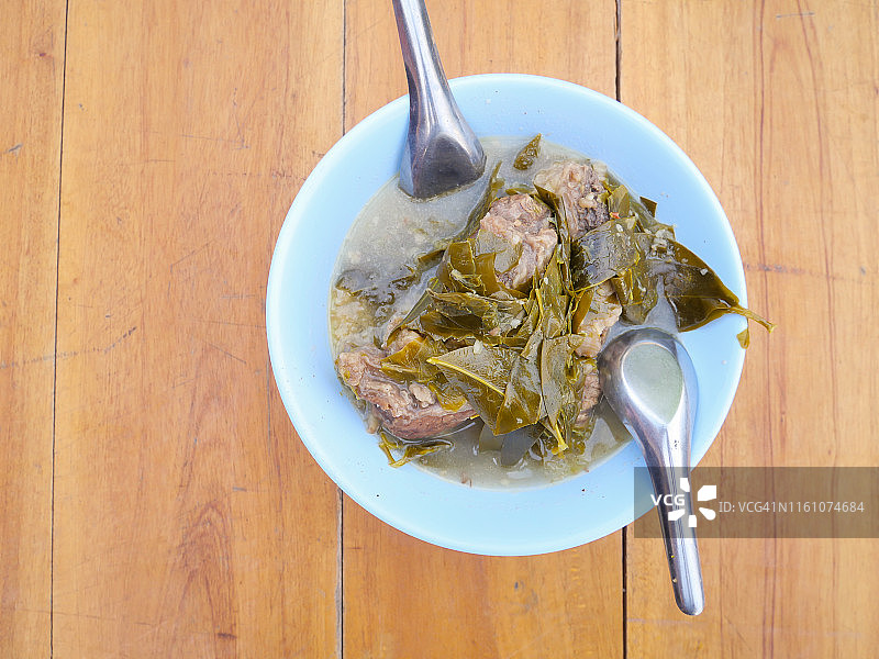 蔬菜炖猪骨图片素材