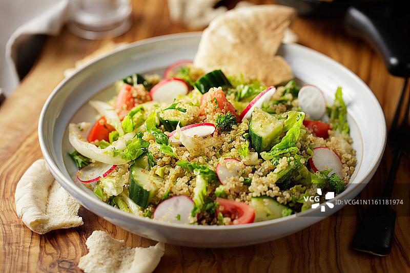 法图什藜麦沙拉图片素材