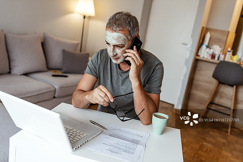 现代男士护肤图片素材