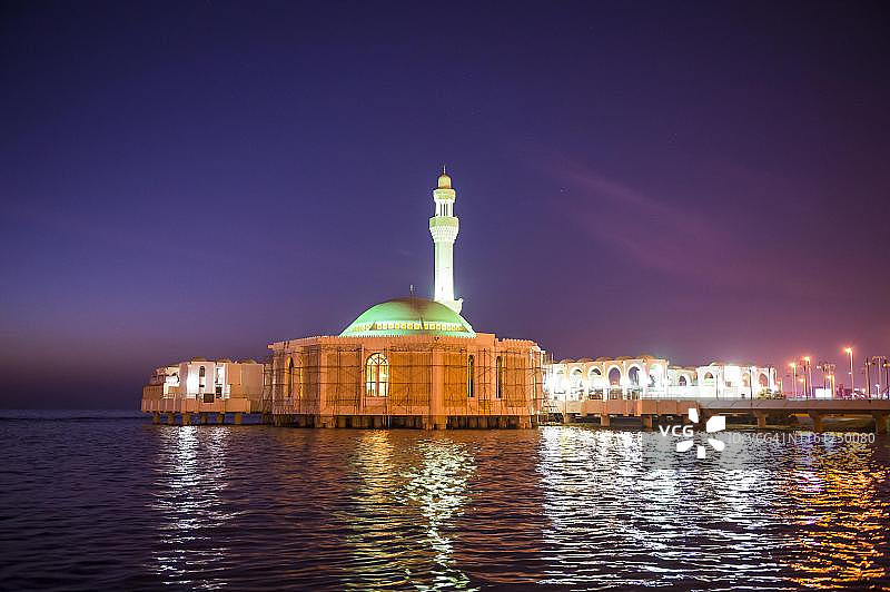 沙特阿拉伯吉达拉赫马清真寺夜景图片素材