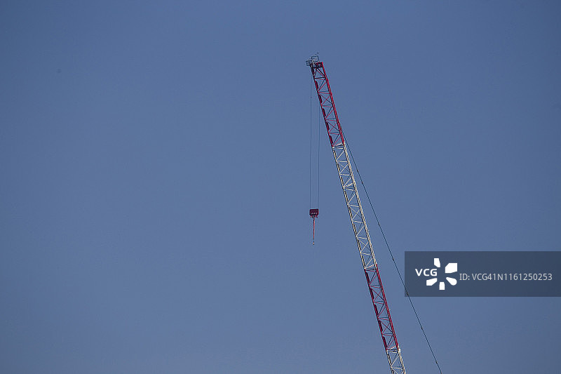 起重机末端的吊钩图片素材