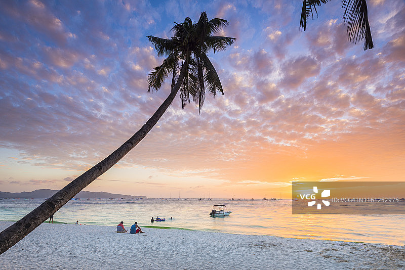 菲律宾长滩岛丁威德海滩风光图片素材