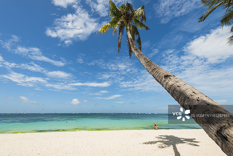 菲律宾长滩岛丁威德海滩风光图片素材