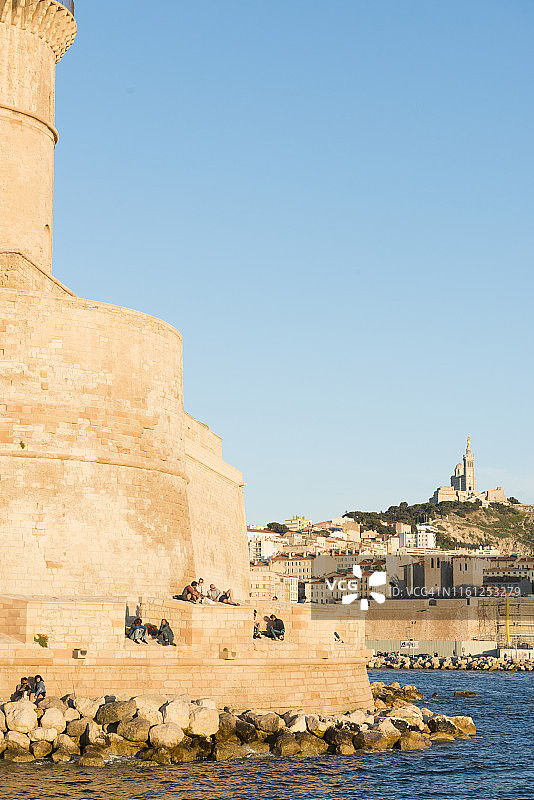 法国马赛圣让堡和圣母院图片素材