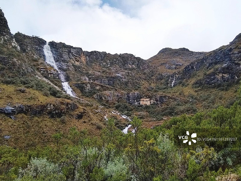 在秘鲁徒步旅行至69号泻湖（69号湖）图片素材