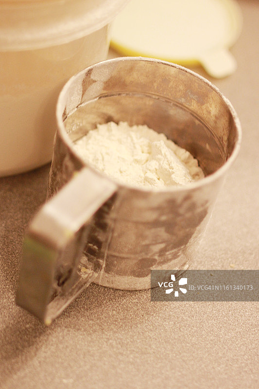 烘焙用面粉筛图片素材