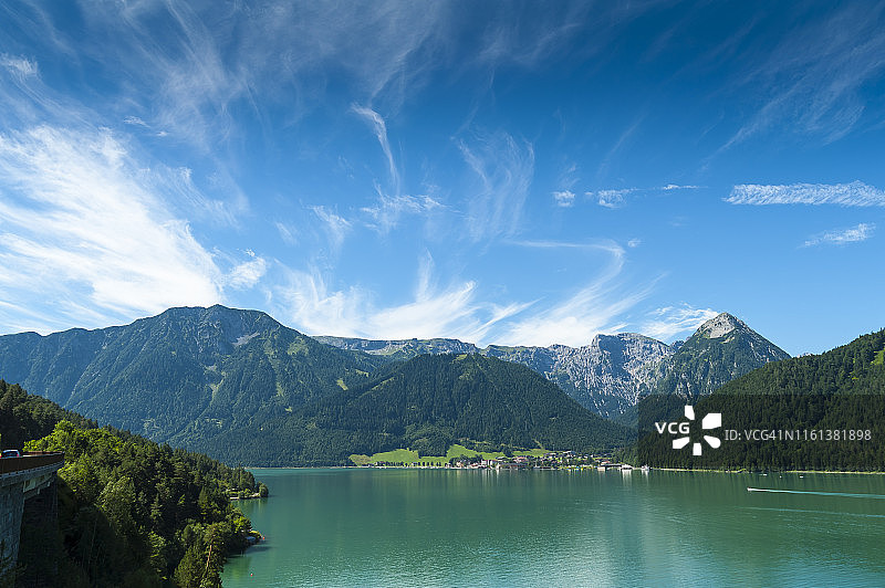 奥地利蒂罗尔州毛拉赫阿兴湖罗凡山脉图片素材