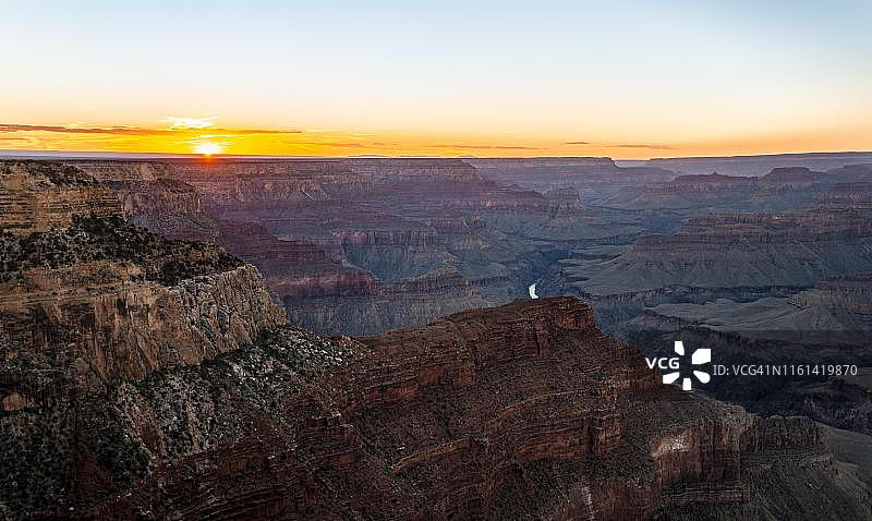 日落时分从霍皮观景点眺望大峡谷，亚利桑那州大峡谷国家公园南缘，美国图片素材
