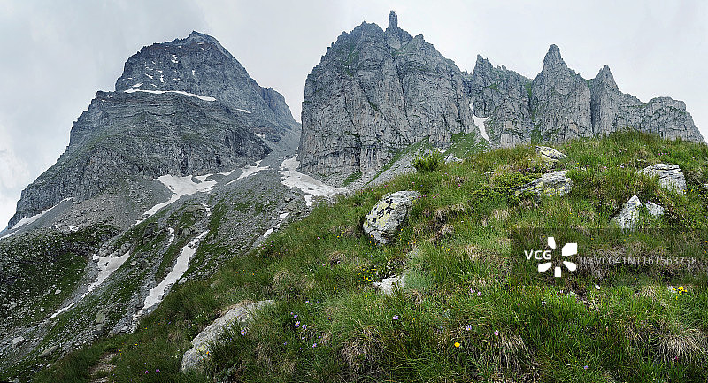 阿尔卑韦利亚自然公园莱昂山全景图片素材