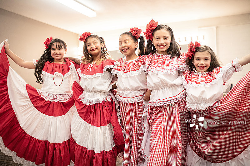 哥伦比亚传统舞蹈团图片素材