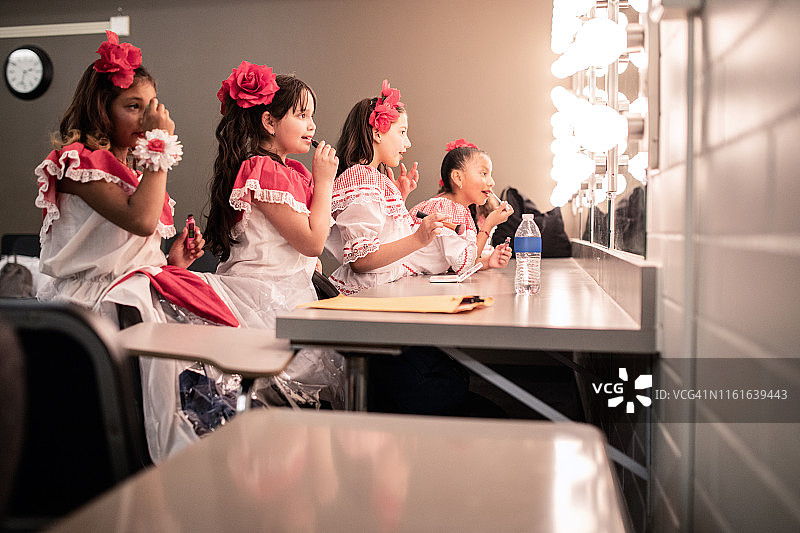 哥伦比亚传统舞蹈团图片素材