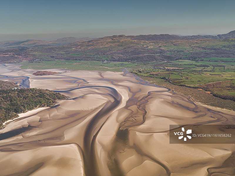 英国威尔士博思-伊-盖斯特低潮航拍视角图片素材