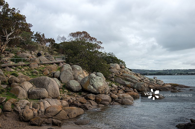 澳大利亚南澳大利亚州维克多港花岗岩岛的海岸线图片素材