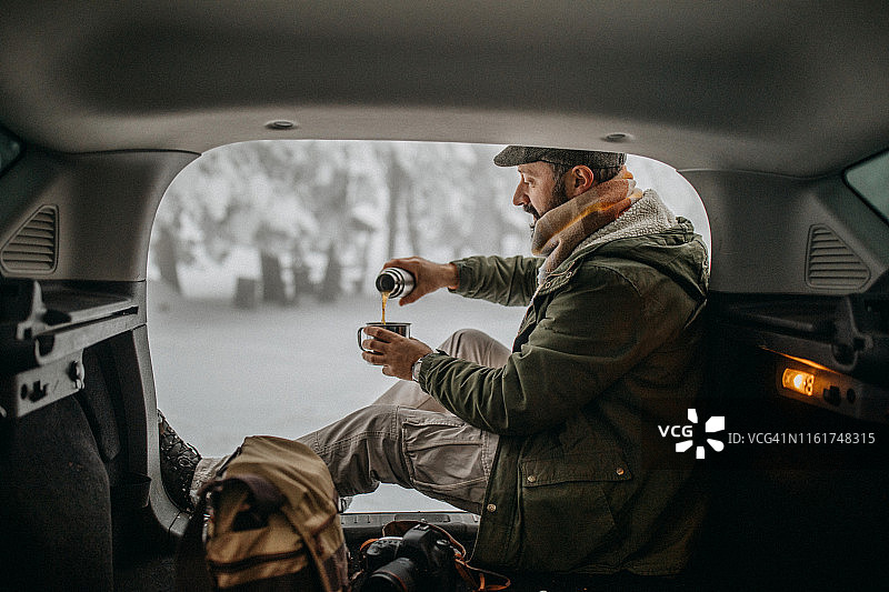 我必须休息一下，散散步图片素材