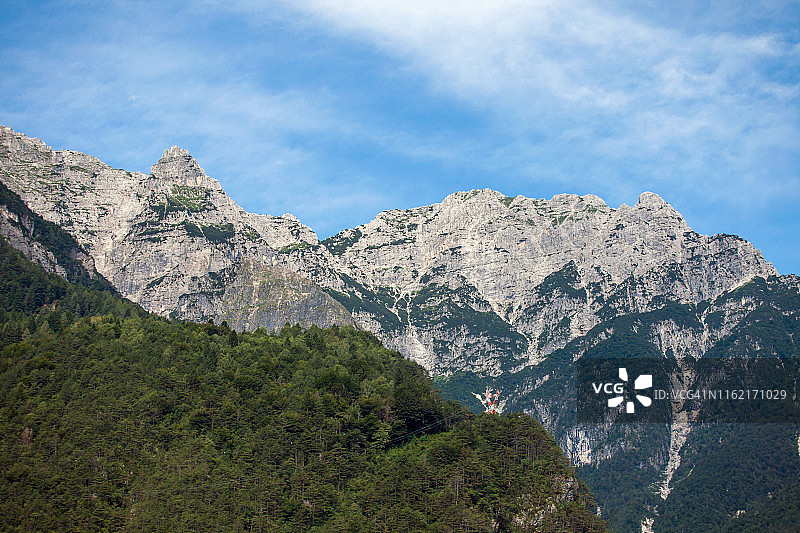 夏日南卡尼克阿尔卑斯山图片素材
