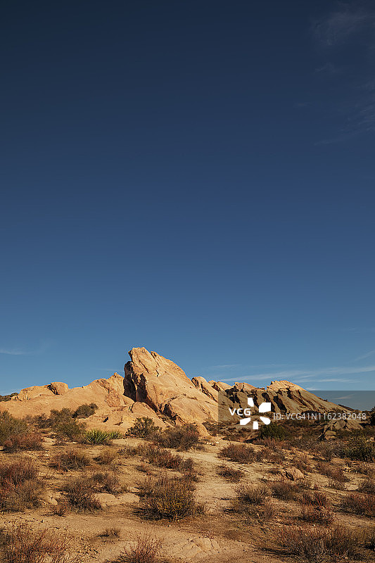 南加利福尼亚沙漠中的岩层图片素材