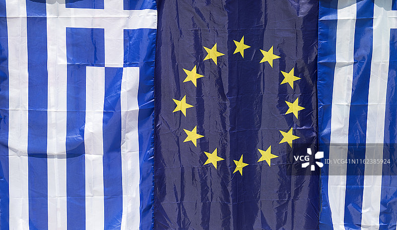 希腊国旗和欧盟旗帜图片素材