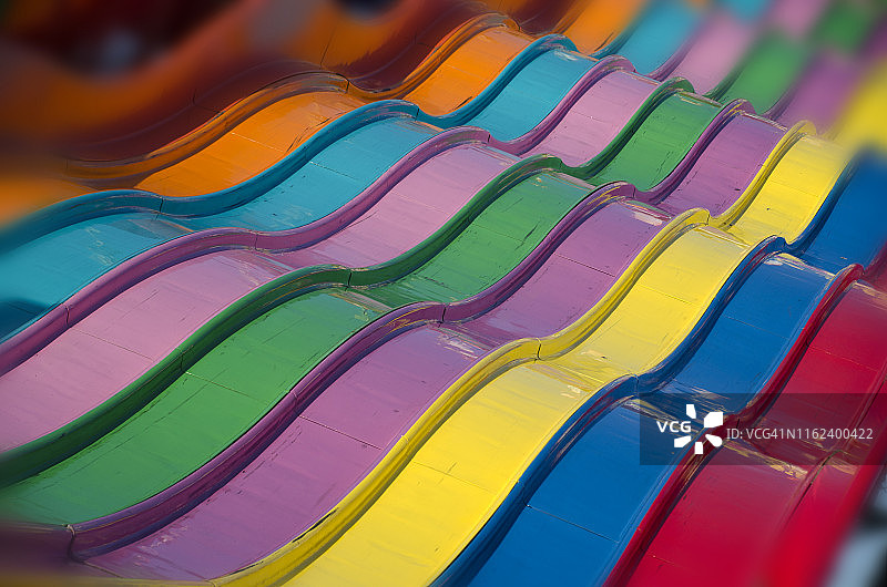 彩色嘉年华滑梯图片素材