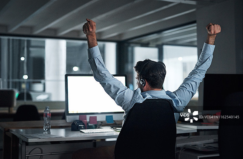 让我们今晚成功图片素材