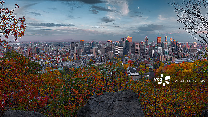 蒙特利尔秋季天际线（16X9 DRI）图片素材