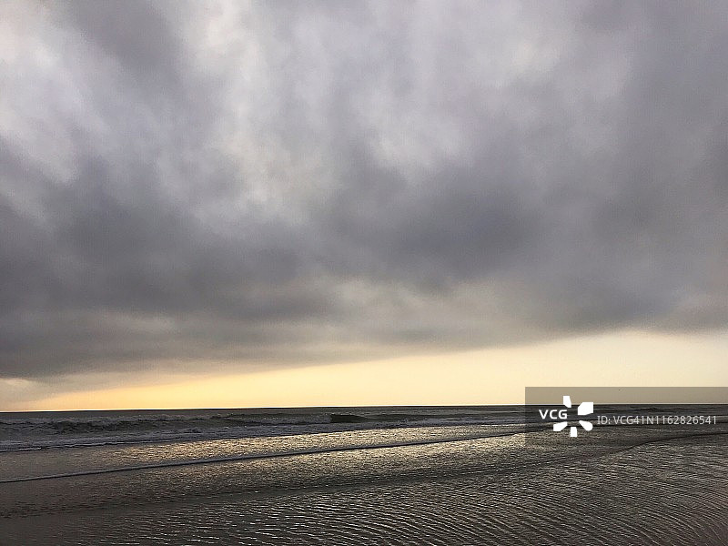 海上风暴图片素材