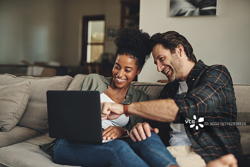 我们需要尝试一下图片素材