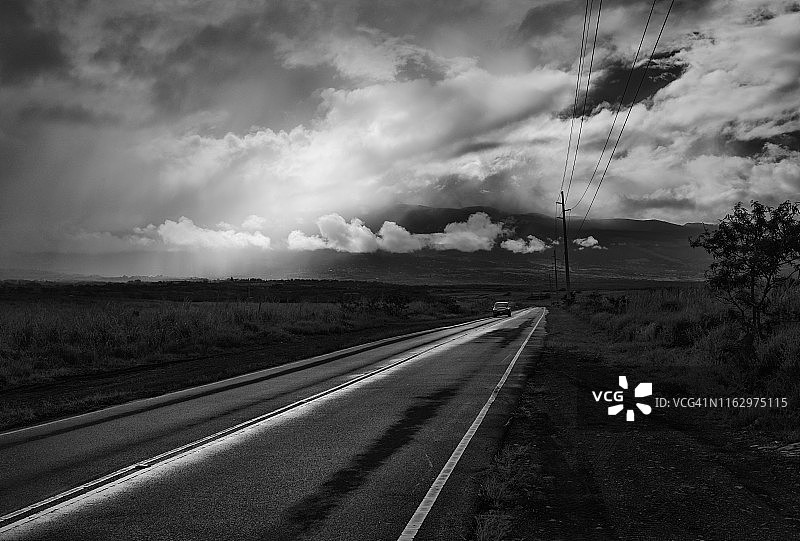 通往地平线的道路黑白#2图片素材
