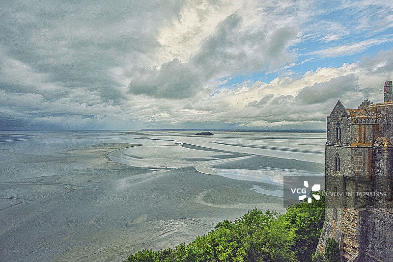 从圣米歇尔山向外看图片素材