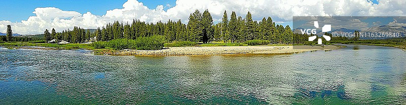 优胜美地国家公园的图奥勒米草甸图片素材