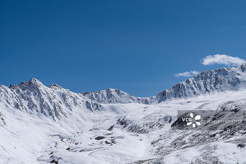 蓝天白云雪山图片素材