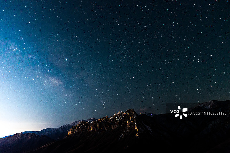 韩国高城雪岳山的银河和蔚山岩图片素材