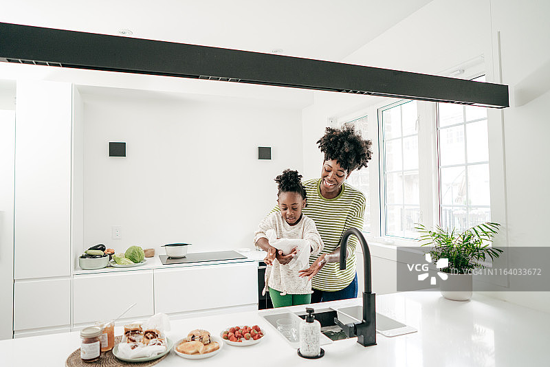 为孩子的未来教育储蓄图片素材