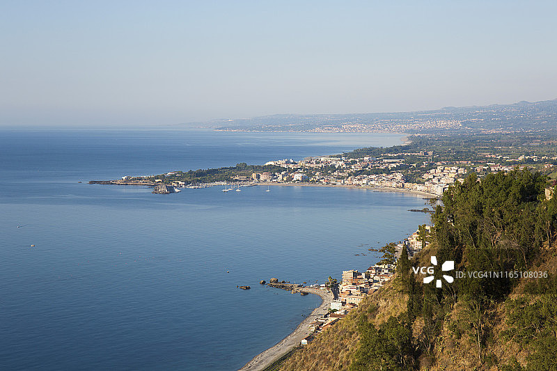 从四月九日广场眺望纳克索斯湾和贾尔迪尼-纳克索斯图片素材