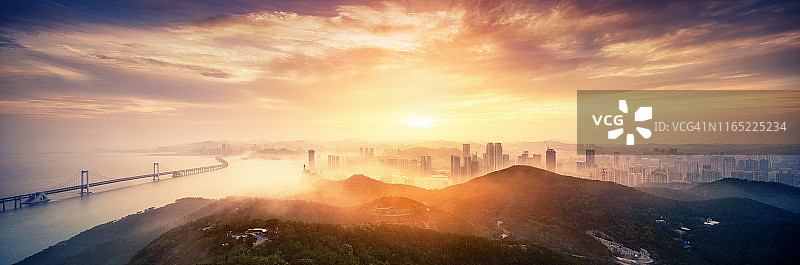 日落时分的大连全景图片素材